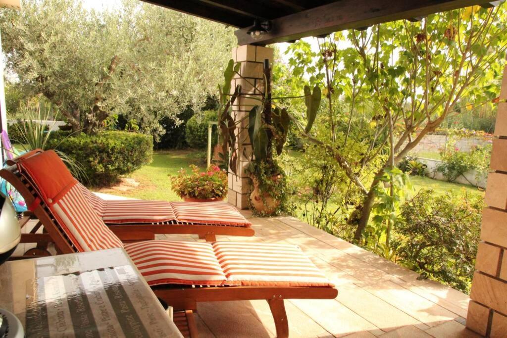 Villa Di Campagna Vicino Al Mare Орозеи Экстерьер фото